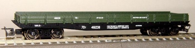 4 axle Flat car owned by factory<br /><a href='images/pictures/Peresvet/3652.jpg' target='_blank'>Full size image</a>